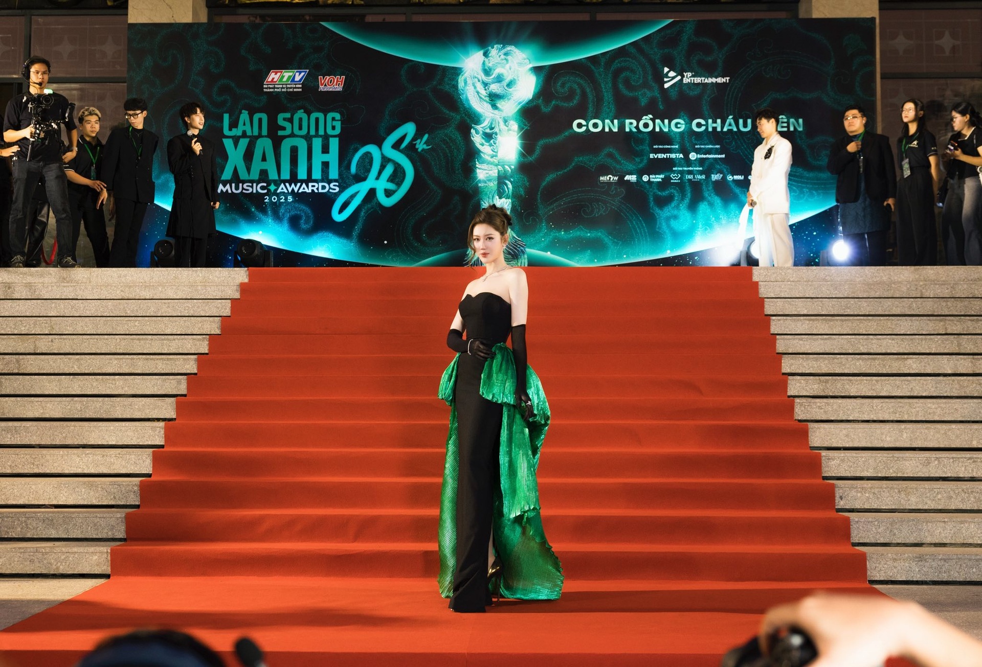 Diễn viên Thúy Ngân: Sắc vóc tuổi 35 gây sốt, kín tiếng sau đổ vỡ tình cảm - 1