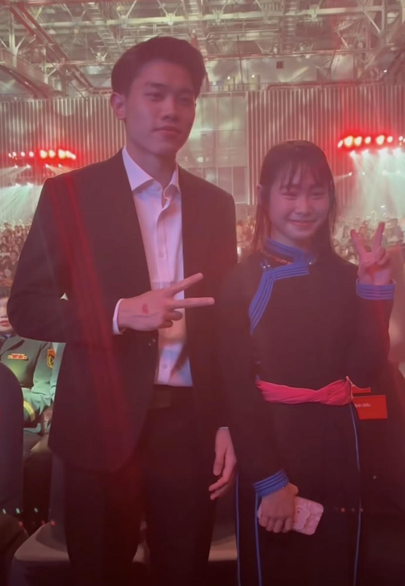 Đình Bắc gây sốt với nhan sắc vạn người mê, hot rần rần ở WeChoice Awards nhưng bị soi ra điểm chung 