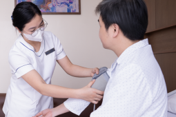 Vỡ bàng quang sau ba giờ uống bia rượu