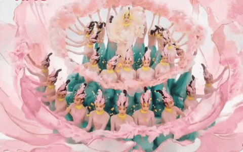 Mỹ nhân chiếm sóng show cuối năm: Đẹp như tiên nga giáng thế, ăn trọn điểm chuyên môn nhờ điệu múa trăm hoa đua nở- Ảnh 1. Mỹ nhân chiếm sóng show cuối năm: Đẹp như tiên nga giáng thế, ăn trọn điểm chuyên môn nhờ điệu múa trăm hoa đua nở- Ảnh 1.