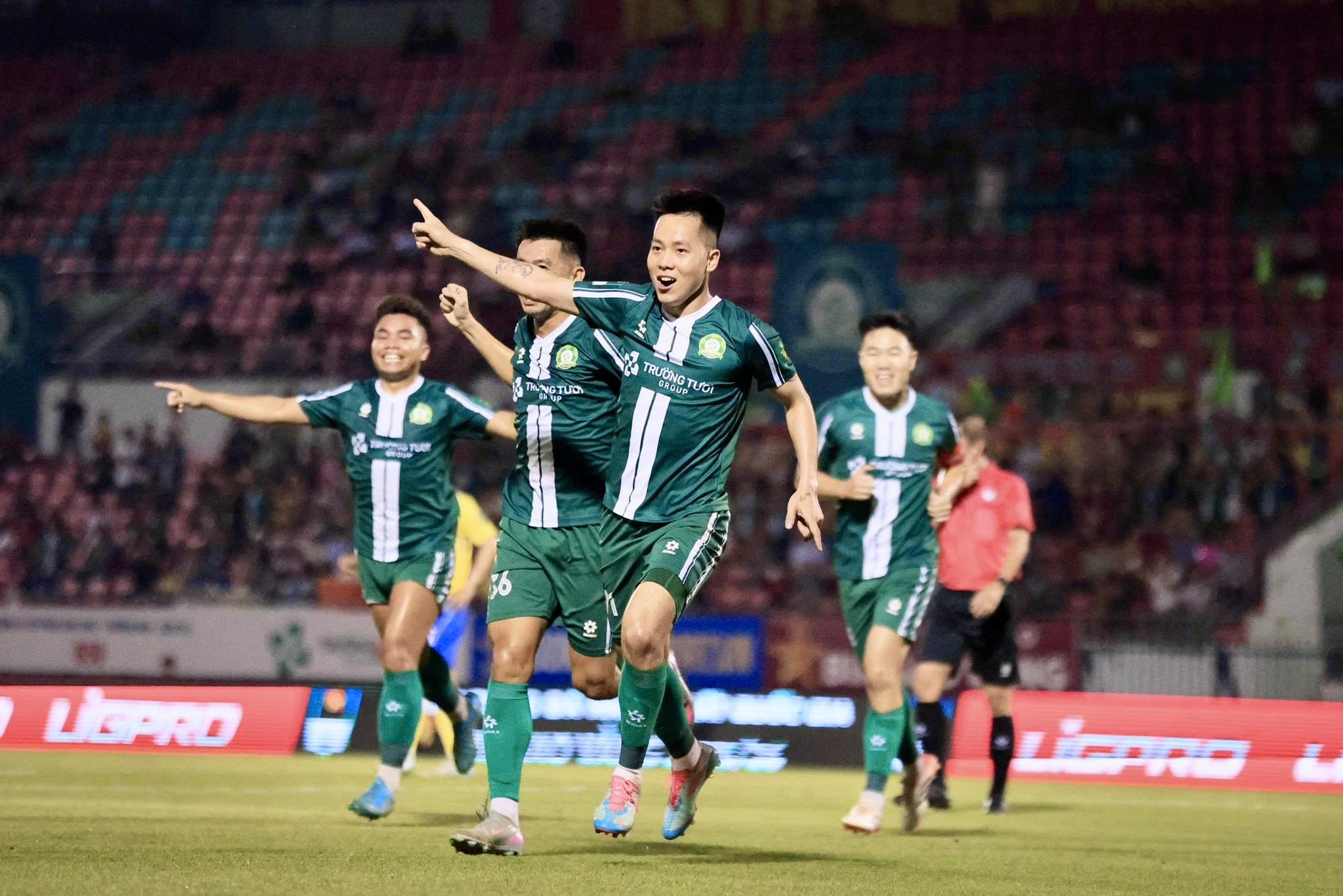 Đồng Tháp đá như mời ghi bàn, Trường Tươi Đồng Nai thắng đậm 1 Trường Tươi Đồng Nai - Ảnh 1.