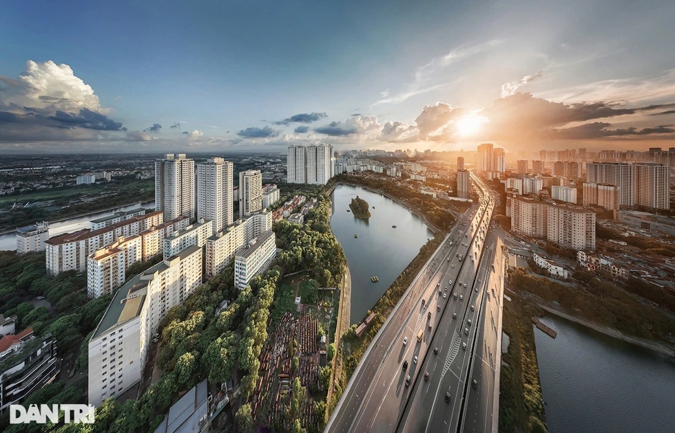 Động lực nào đưa kinh tế Việt Nam chạm mốc tăng trưởng 10%? - 1