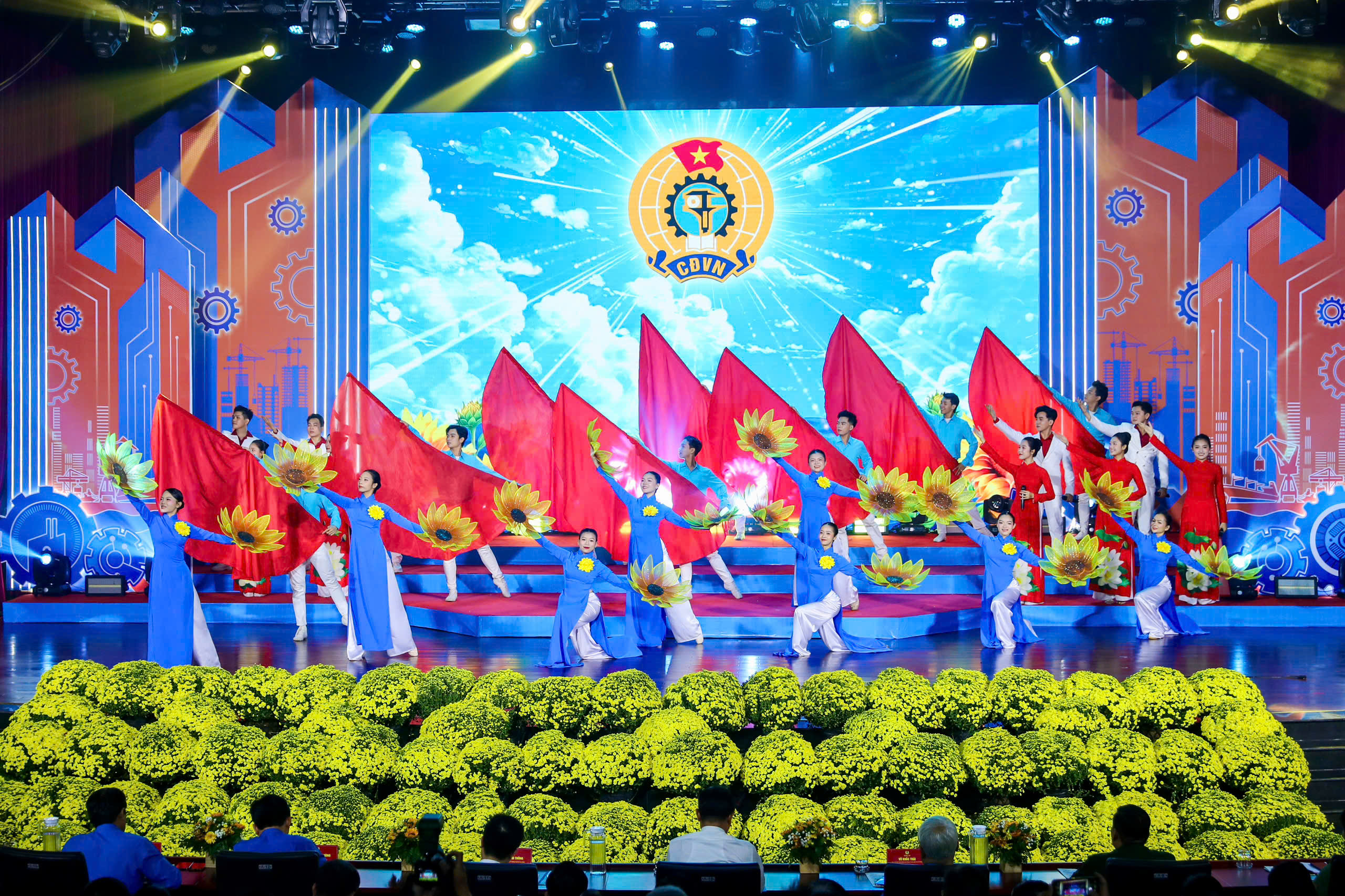 Công đoàn TPHCM: Đột phá chuyển đổi số để nâng chất lượng phục vụ đoàn viên - Ảnh 1.