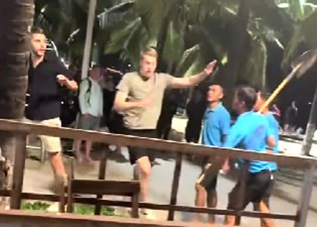 du khách - Ảnh 1.