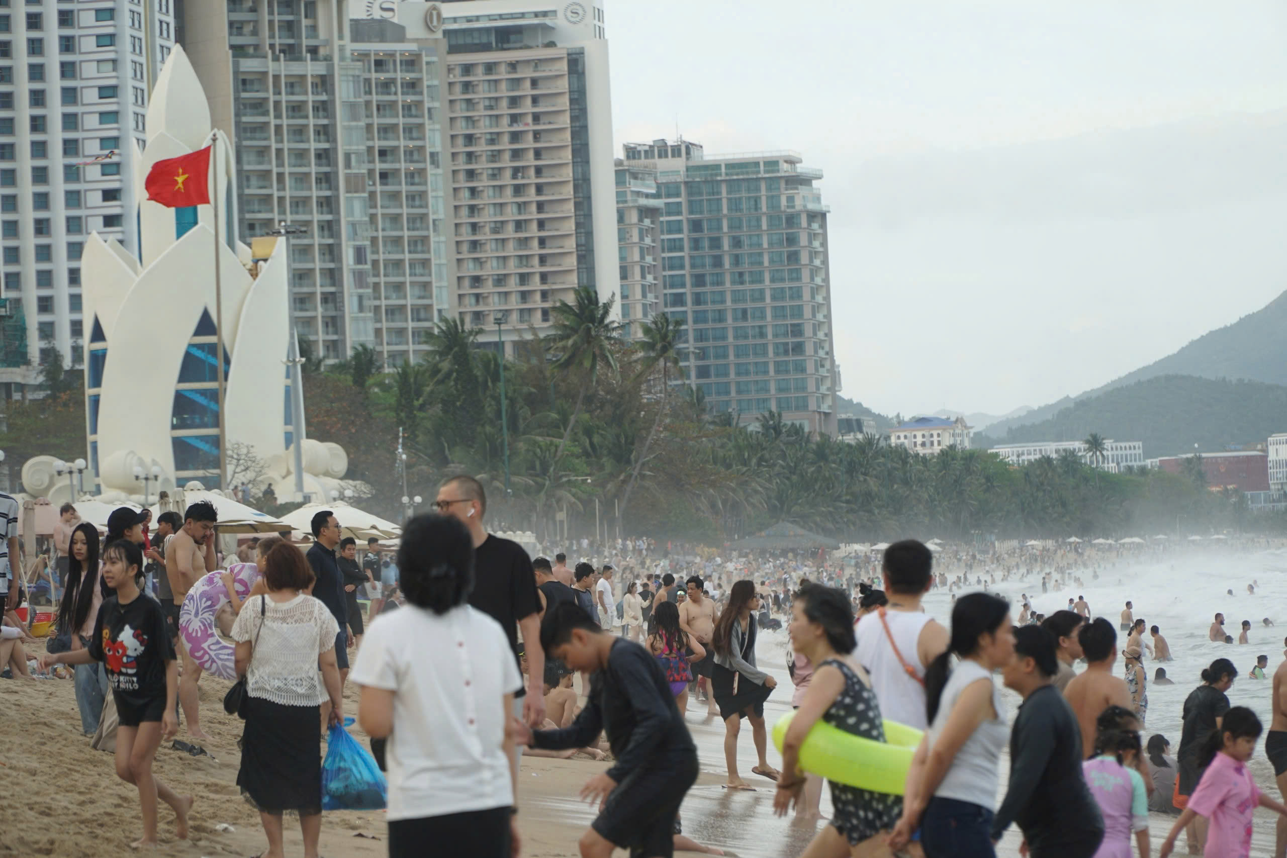 Du lịch Tết bùng nổ - Ảnh 1. Du lịch Tết bùng nổ - Ảnh 1.