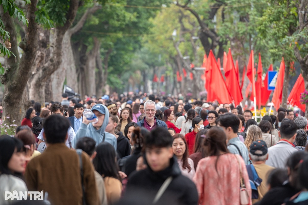 Du lịch Tết lập kỷ lục, vui nhưng đừng chủ quan - 1