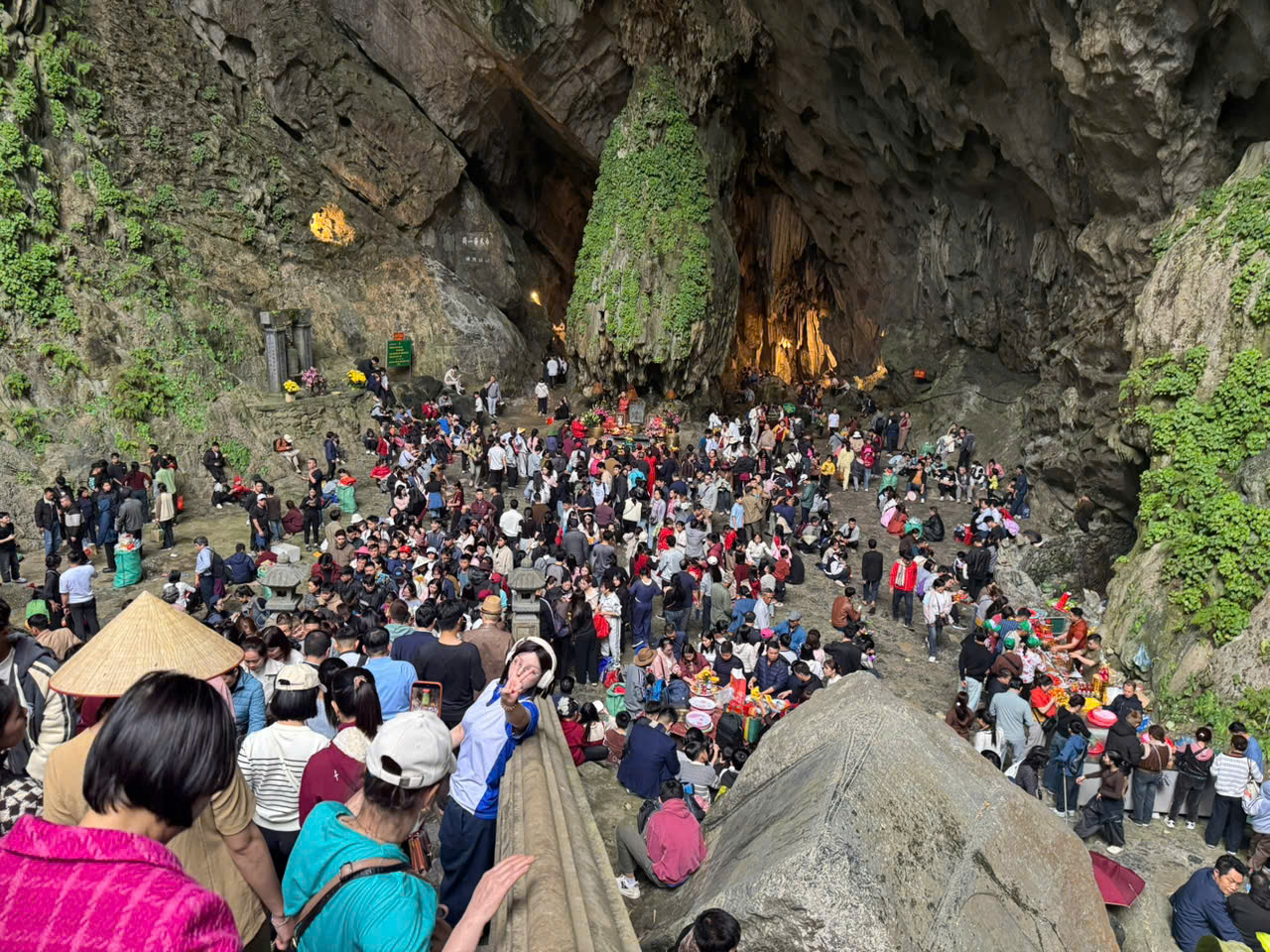 Du lịch Việt tưng bừng đón khách mùa tết Bính Ngọ- Ảnh 2.