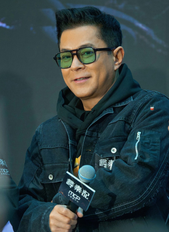 Cổ Thiên Lạc quảng bá phim điện ảnh Cỗ máy thời gian ở Hong Kong cuối tháng 1. Ảnh: Weibo