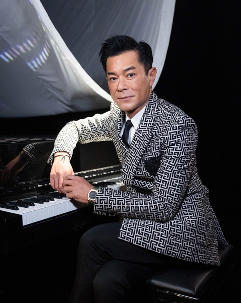 “Dương Quá đẹp nhất màn ảnh” sống độc thân, báo động sức khỏe ở tuổi U60 - 2