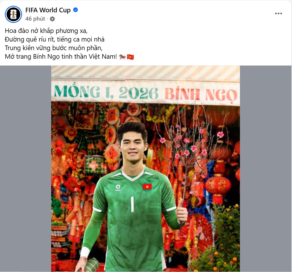 FIFA làm thơ chúc tết cực đỉnh, đăng ảnh Trung Kiên cầm cành đào du xuân trong trang phục thủ môn- Ảnh 1. FIFA làm thơ chúc tết cực đỉnh, đăng ảnh Trung Kiên cầm cành đào du xuân trong trang phục thủ môn- Ảnh 1.