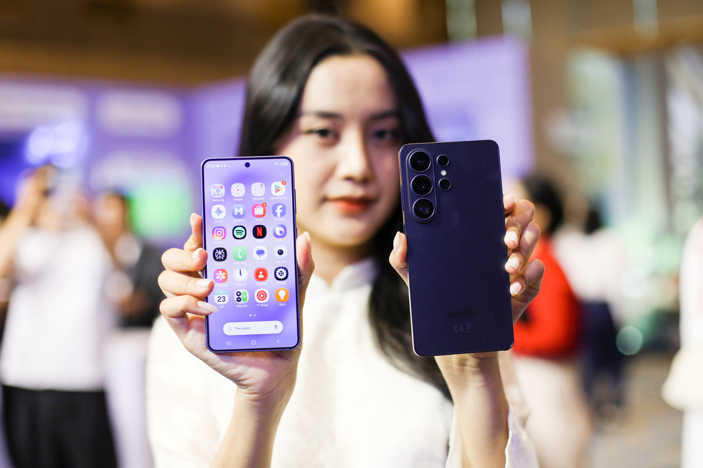 Galaxy S26 - AI Phone đầu tiên của Samsung trình làng, giá từ 25,9 triệu - Ảnh 1.