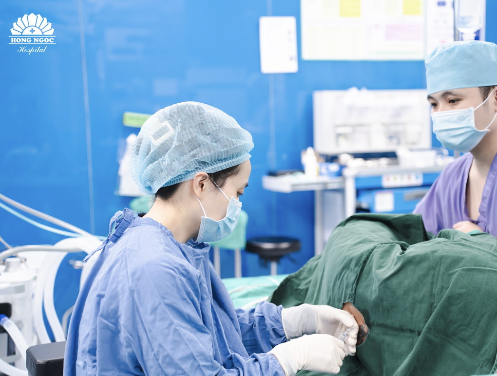 Gây tê ngoài màng cứng có gây đau lưng sau sinh không? - 2