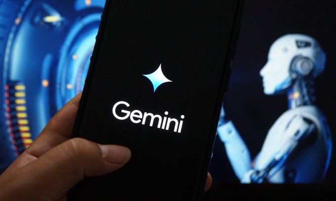Logo Google Gemini trên smartphone. Ảnh: Bảo Lâm