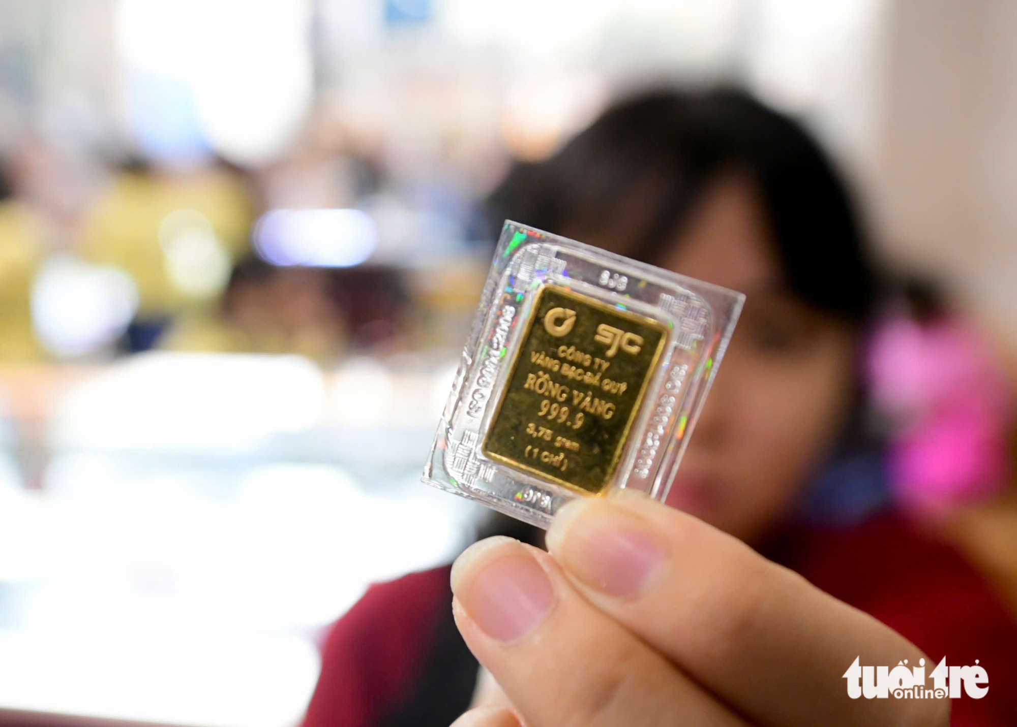 Giá vàng bạc giảm mạnh trong ngày vía Thần Tài - Ảnh 1.