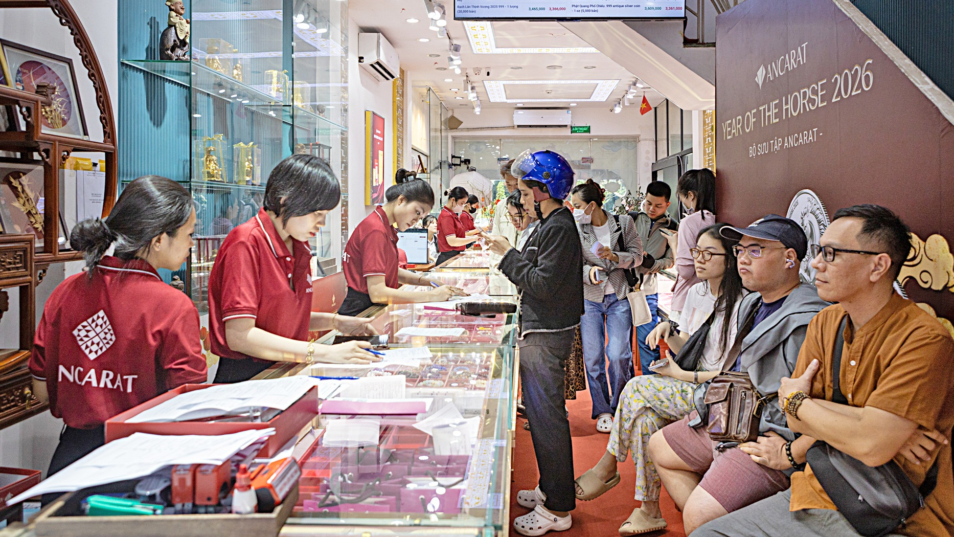 Giá vàng cao, vàng mini lên ngôi ngày Thần Tài 1 giá vàng - Ảnh 1.