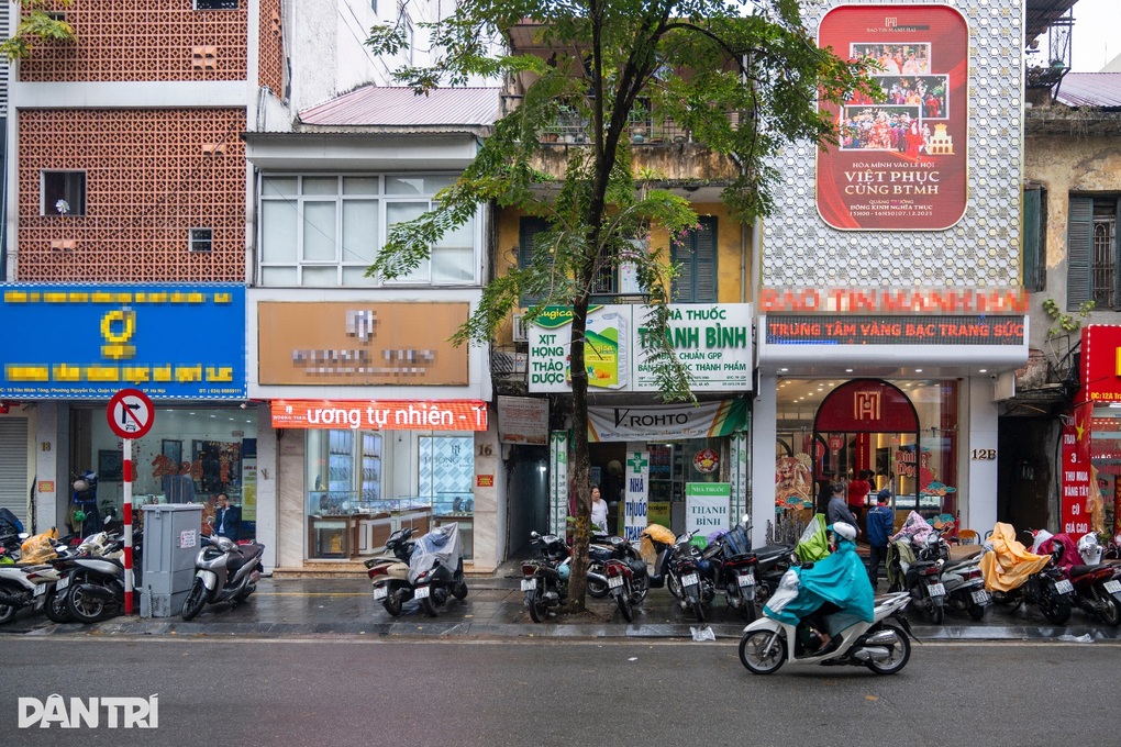 Giá vàng miếng bất ngờ vượt 185 triệu đồng/lượng - 1