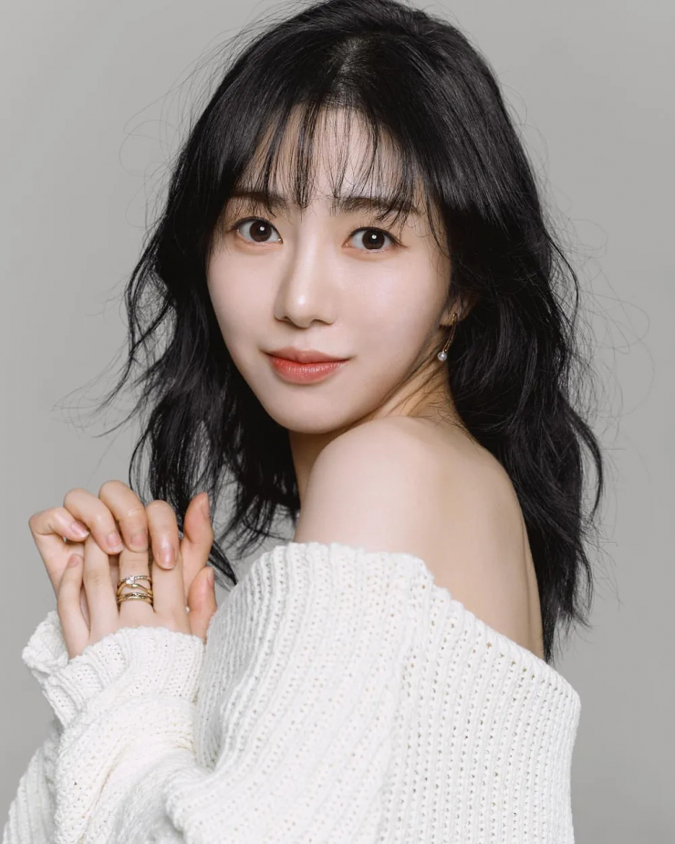 Cô từng là thành viên của nhóm nhạc đình đám AOA.