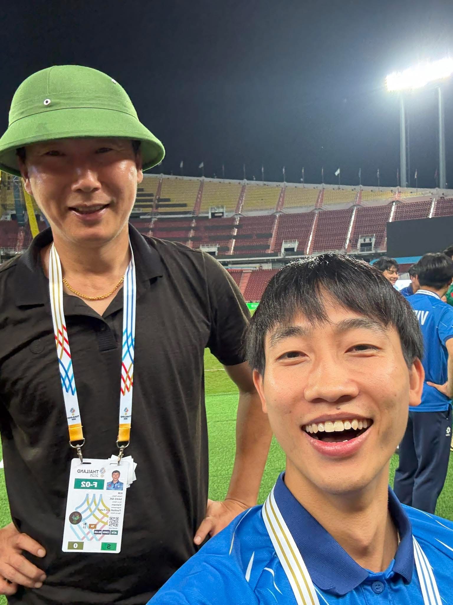 HLV Kim Sang-sik và câu chuyện xúc động được kể trong ngày tết, nhớ vợ con và quê hương Hàn Quốc…- Ảnh 2.