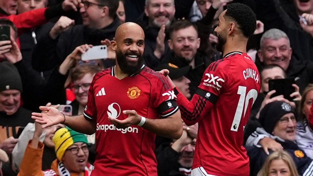 HLV Michael Carrick tiết lộ bí quyết giúp Man Utd toàn thắng 4 trận - 1