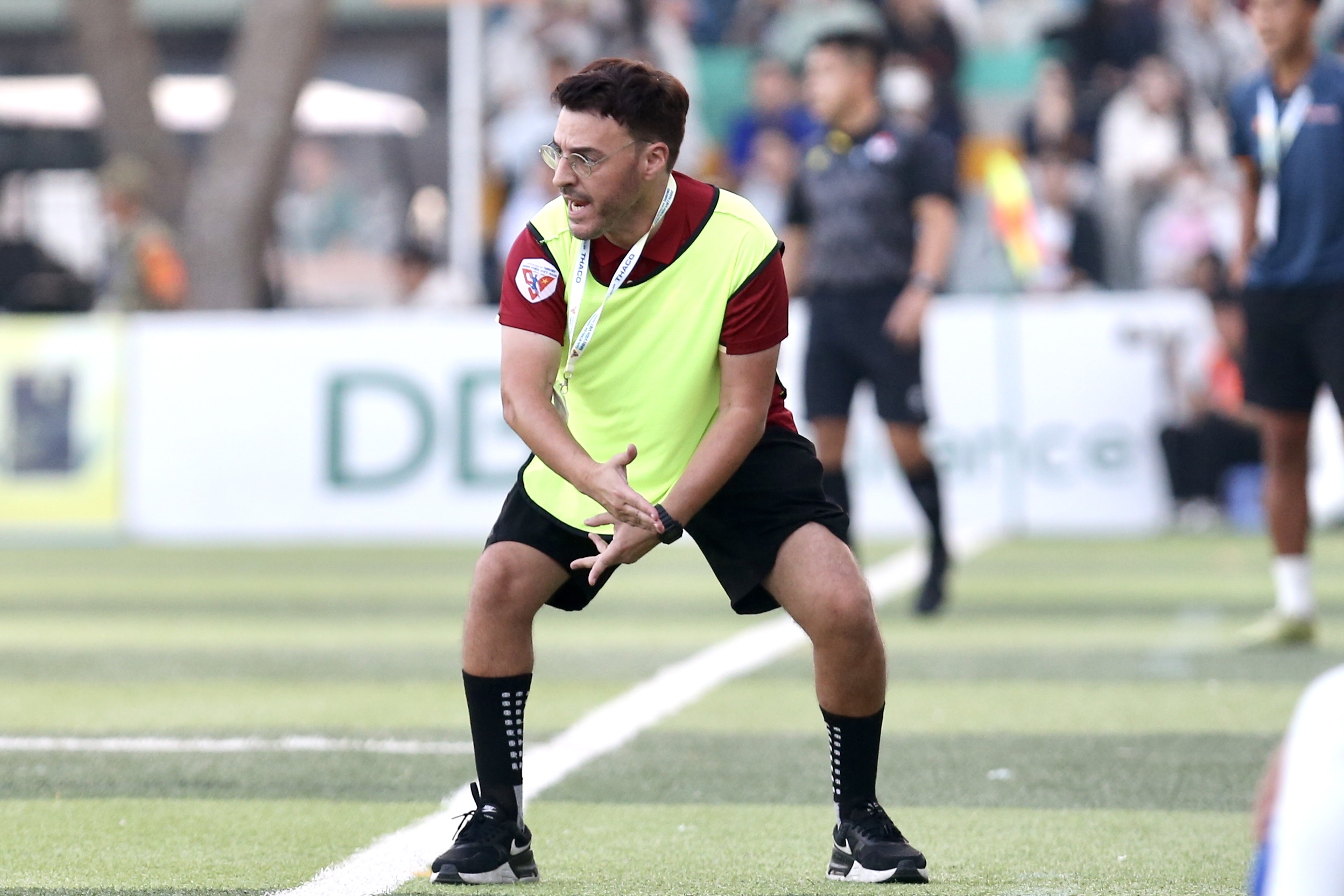 HLV châu Âu dẫn dắt đội bóng miền Tây dự VCK TNSV THACO cup 2026- Ảnh 1.