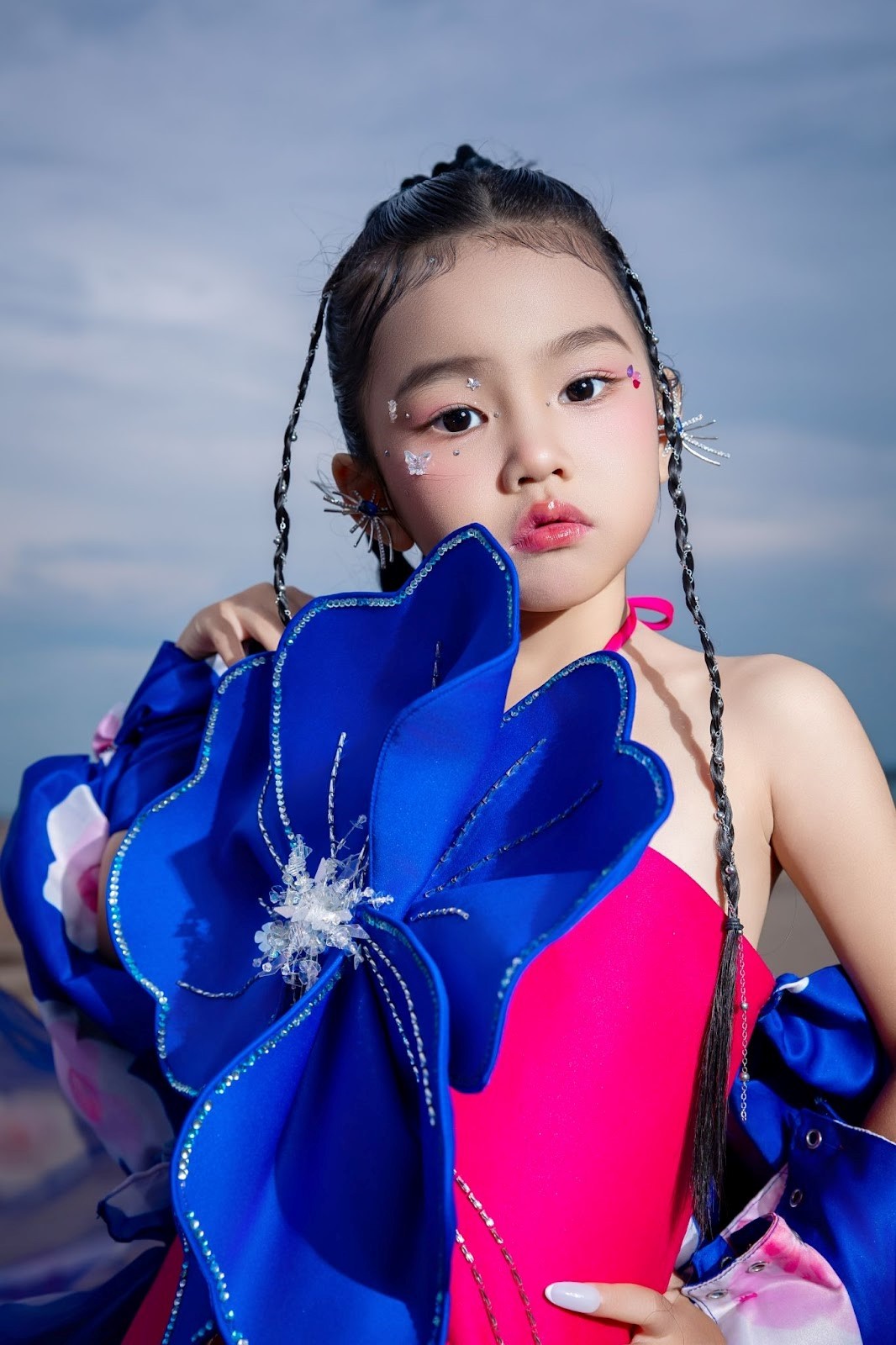 Hanna Ngọc Anh – Điểm sáng của BST Floral Drift đến từ NTK Trinh Châu 1 hanna-ngoc-anh-1753334301.jpg