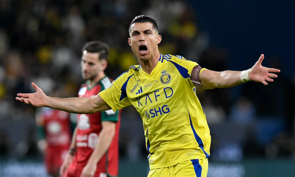 Hé lộ mức phí khổng lồ để đưa C.Ronaldo rời Al Nassr - 1