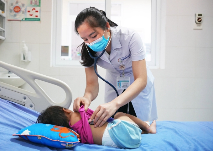Một bệnh nhi đang điều trị tại bệnh viện Hải Phòng, tháng 8/2025. Ảnh: BVCC