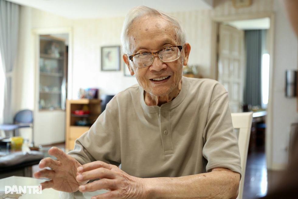 Hít khí độc nạo 200 lá gan, bác sĩ Việt làm nền y học thế giới kinh ngạc - 2