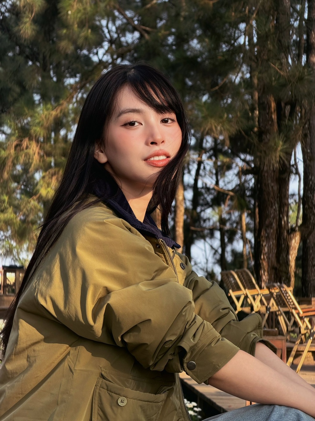 Hoa hậu Tiểu Vy nhận lỗi, giải thích vụ hình ảnh dính logo trang web cá độ - 2