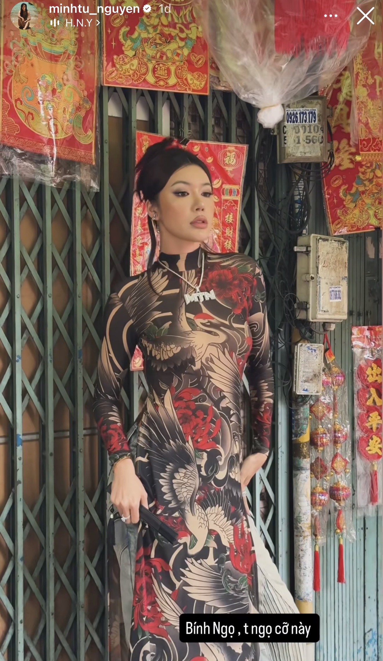 Hoảng với áo dài 