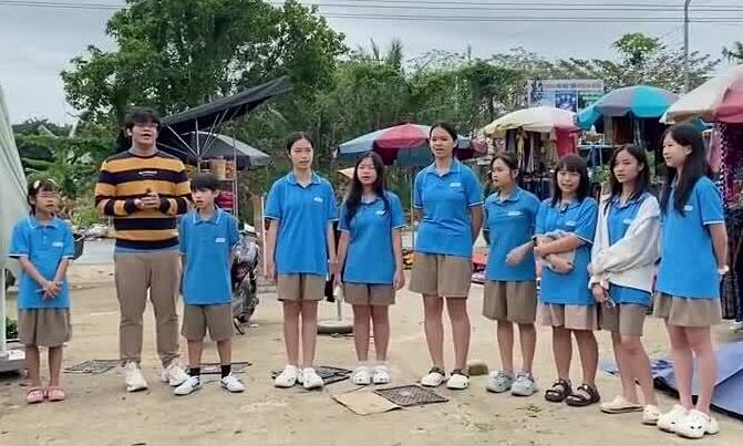 Nhóm học sinh Hope School hát nhạc phim 'Mắt biếc'