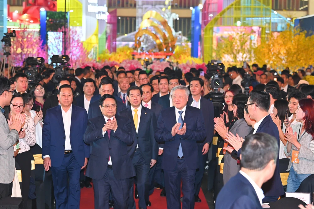 Thủ tướng Chính phủ Phạm Minh Chính dự lễ bế mạc Hội chợ Mùa Xuân lần thứ nhất năm 2026. z7532245525767_8479c2a2f7e828791fe4e4615d01bee5.jpg