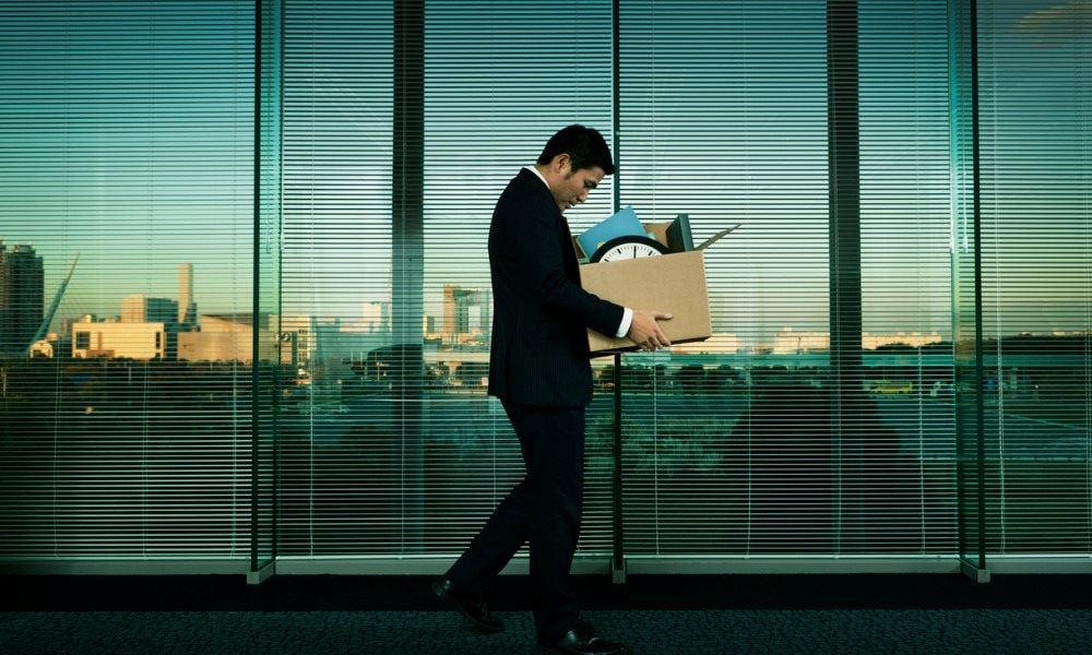 Hơn 100.000 người mất việc chỉ trong 1 tháng, làn sóng thất nghiệp tồi tệ nhất sau gần 2 thập kỷ vì AI- Ảnh 1.