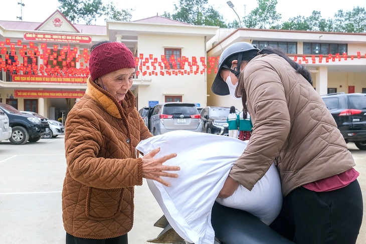 người khó khăn - Ảnh 1.