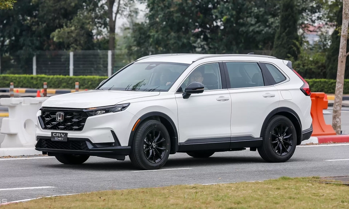 Honda CR V hybrid lap rap trong nuoc gia tu 117.webp