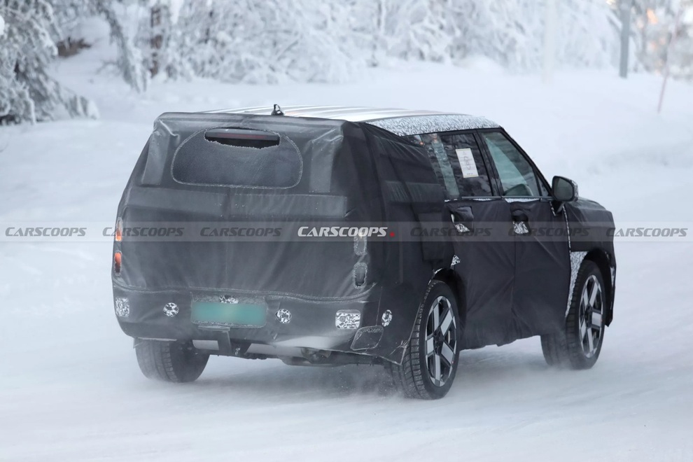 Hyundai thiết kế lại đuôi xe Santa Fe - 1