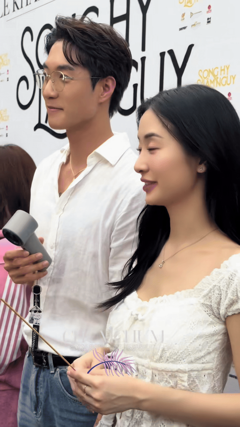 Vbiz có cặp sao nghi 