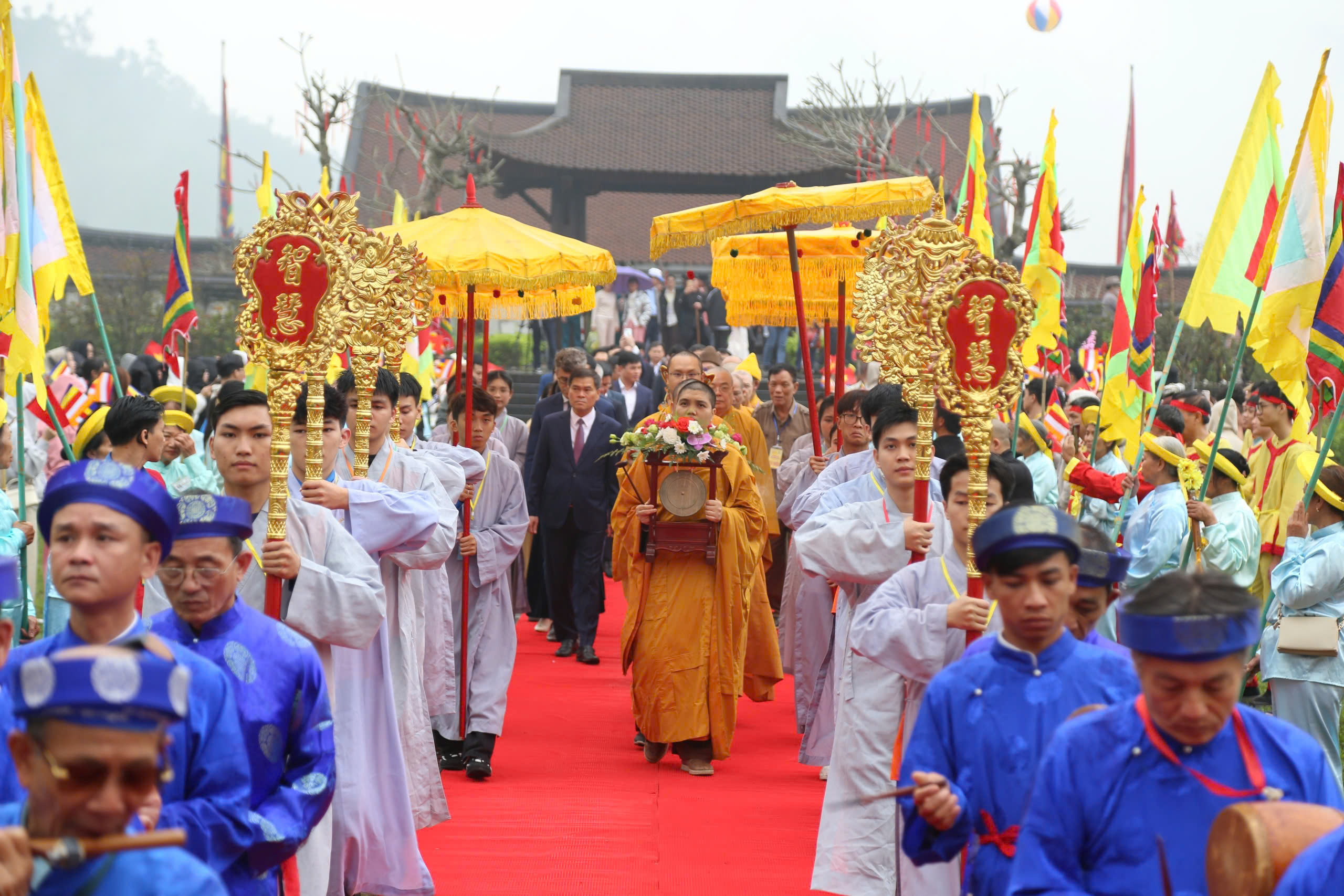 Khai hội xuân Yên Tử trang trọng - Ảnh 2. Khai hội xuân Yên Tử trang trọng - Ảnh 2.
