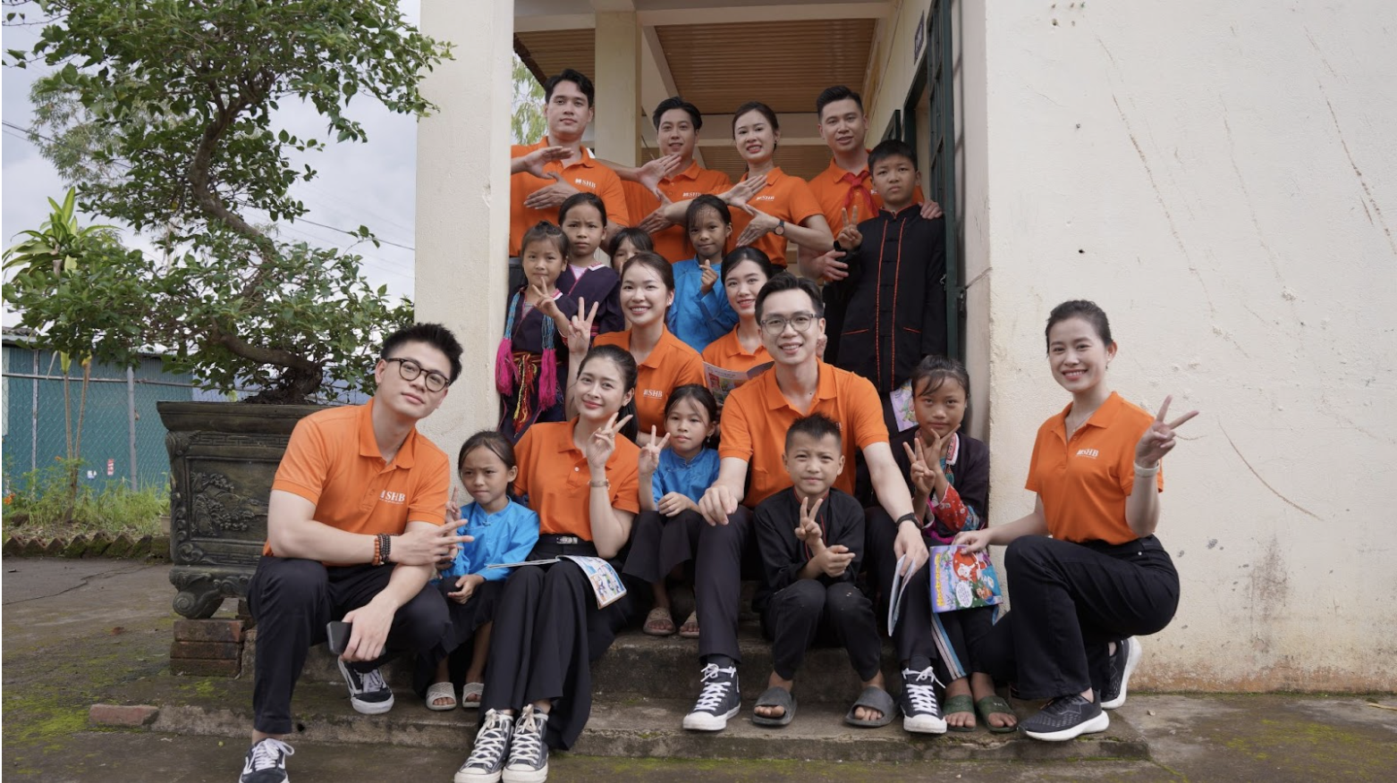 Nhìn lại hành trình “Ngân hàng Hạnh phúc” của SHB: Khi dự án CSR trở thành nguồn cảm hứng cộng đồng- Ảnh 1. Nhìn lại hành trình “Ngân hàng Hạnh phúc” của SHB: Khi dự án CSR trở thành nguồn cảm hứng cộng đồng- Ảnh 1.