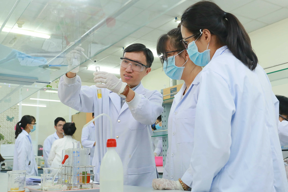 Khi trường đại học “làm thuê” cho doanh nghiệp - 1