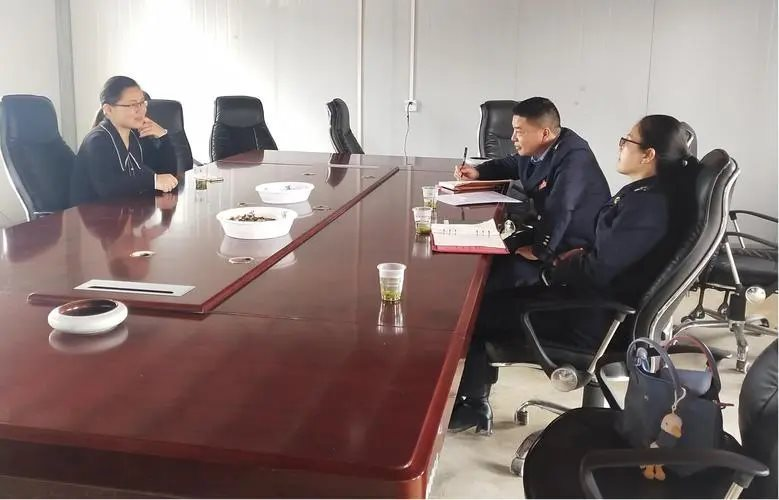 Không chuyển khoản 3 tỷ đồng trả thuế, nữ kế toán được cơ quan thuế khen nhanh trí- Ảnh 1.