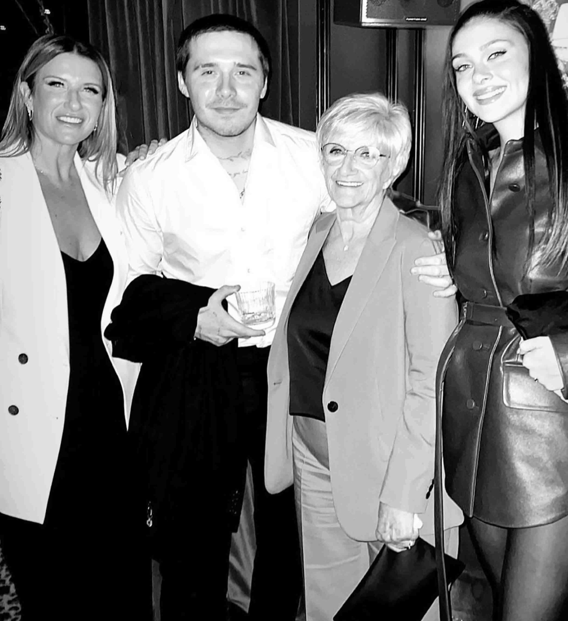 Không phải Harper, đây là 2 người còn lại nhà Beckham chưa bị Brooklyn chặn đứng, thắp lên hi vọng hàn gắn gia đình- Ảnh 2.