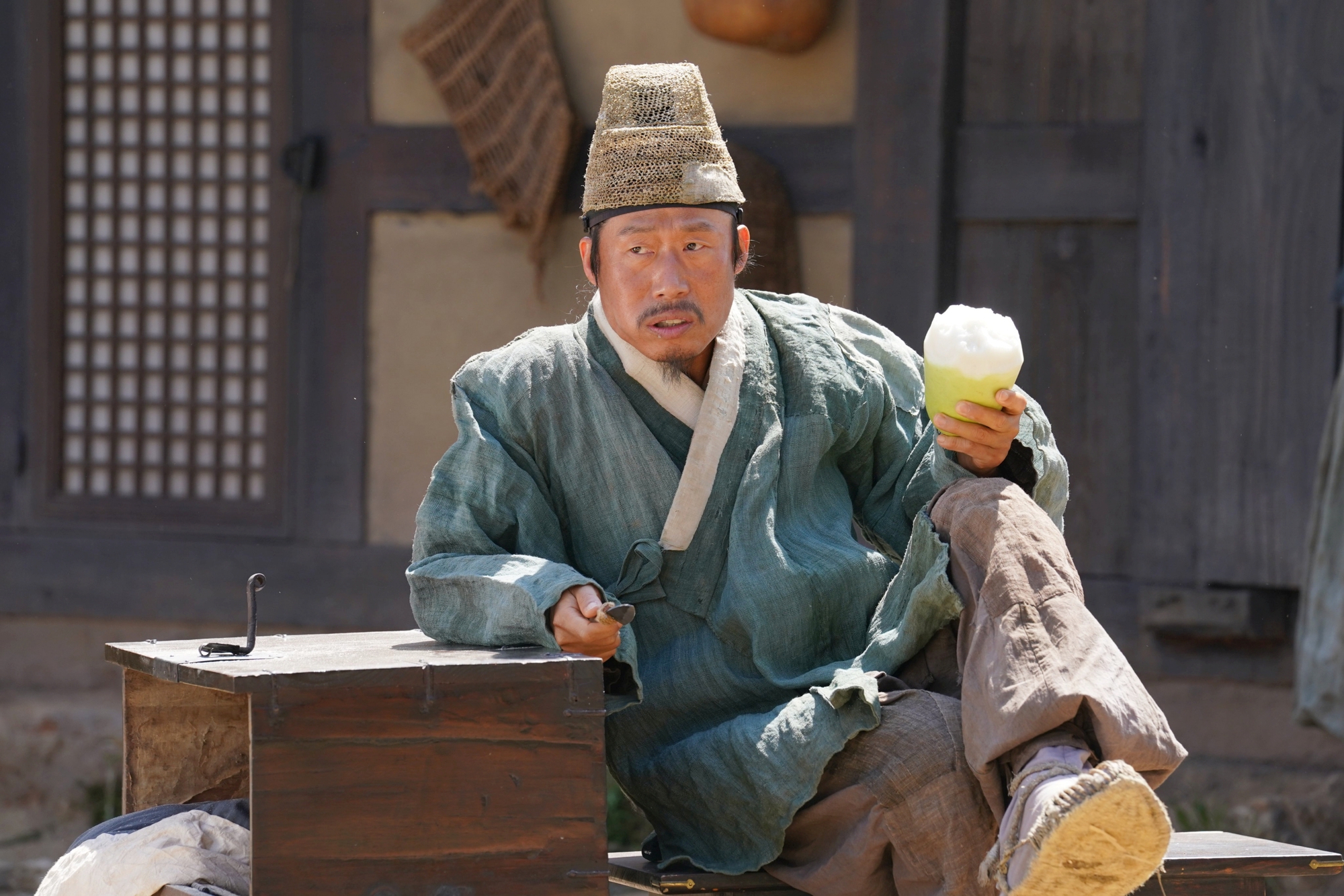 Không tin nổi có phim Tết lập kỷ lục 21 năm chưa từng xuất hiện: Nam chính là “trần nhà” diễn xuất, nghe tên là phải xem- Ảnh 5. Không tin nổi có phim Tết lập kỷ lục 21 năm chưa từng xuất hiện: Nam chính là “trần nhà” diễn xuất, nghe tên là phải xem- Ảnh 5.