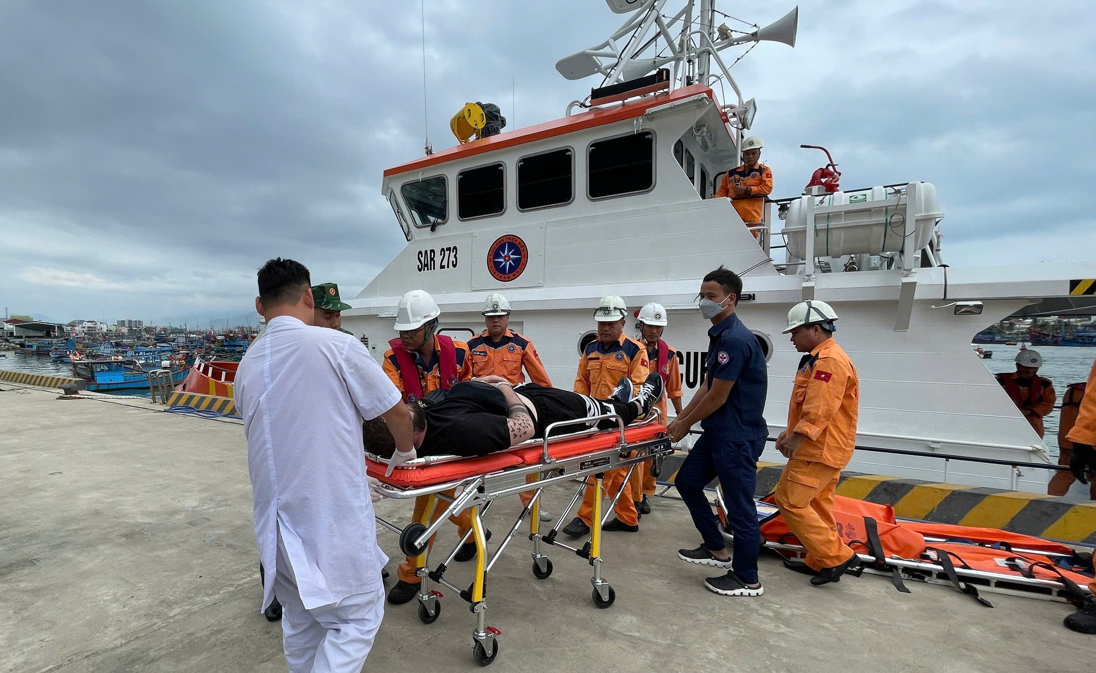 cứu nạn - Ảnh 1.