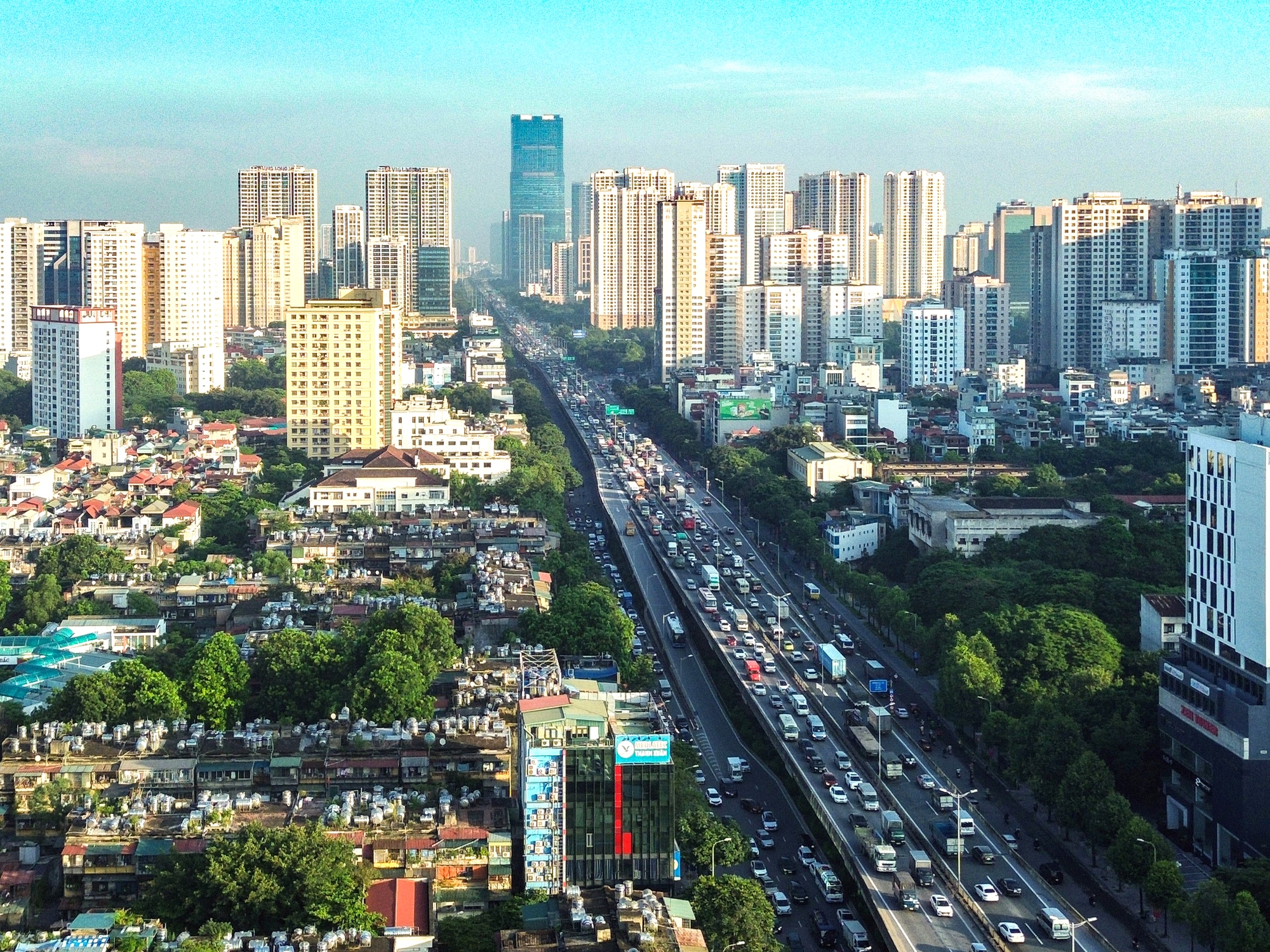 Lãi vay bất động sản tăng vọt, gây áp lực lớn với doanh nghiệp, người mua nhà - Ảnh 1.