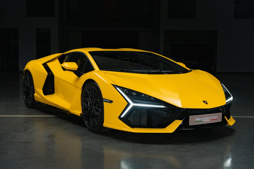 Lamborghini Revuelto đầu tiên về Việt Nam sát Tết, giá khởi điểm 44 tỷ đồng - 1