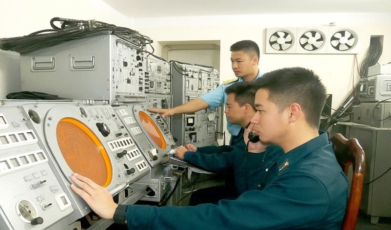 Lính canh trời đón Tết giữa trùng khơi - Ảnh 1. lính phòng không - Ảnh 1.