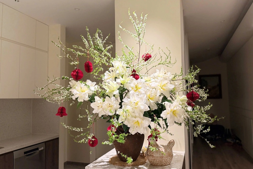 Loại hoa ly đắt đỏ cận Tết, giá tăng gần gấp đôi vẫn cháy hàng - 1