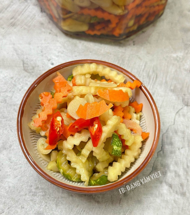 Loại rau này giúp hỗ trợ hệ tiêu hóa, giảm cảm giác đầy bụng khi ăn nhiều món đạm.