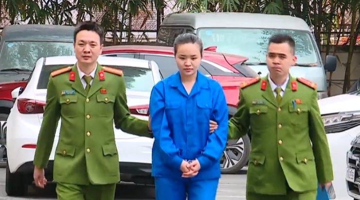 Lời khai của Á khôi Bùi Thị Phương Linh SN 2004 vừa bị bắt- Ảnh 1.